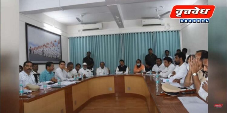 पंढरपूर तीर्थक्षेत्र विकास आराखडा अंतिम करताना सर्वंकष, परिपूर्ण करावा अशी सूचना उपमुख्यमंत्री देवेंद्र फडणवीस यांनी पंढरपुरात लोकप्रतिनिधीसह अधिकाऱ्यांसमवेत झालेल्या बैठकीत केल्या.