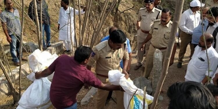 बेपत्ता 8 वर्षीय चिमुरडीचा जळालेला मृतदेह आढळल्याने खळबळ…