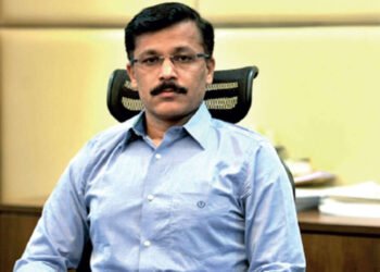 तुकाराम मुंढे यांची पुन्हा बदली – कार्यमुक्त व्हा आणि पुढील आदेशाची वाट पाहा