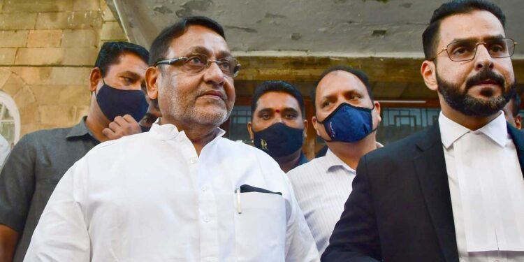 नवाब मलिक यांना दिलासा नाहीच, जामीन अर्ज कोर्टाने फेटाळला