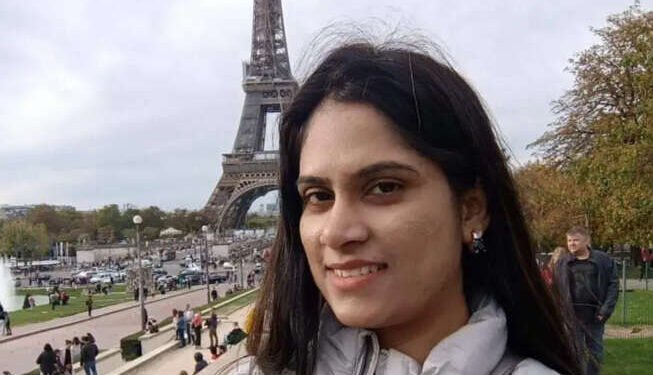 उपळाई ते पॅरिस… बार्शीच्या स्मिता रगडेंची प्रेरणादायी गगनभरारी