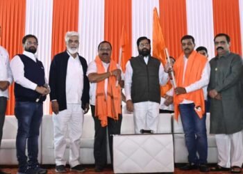 उद्धव ठाकरे पक्षाचे नाशिक जिल्ह्याचे संपर्कप्रमुख आणि खा.संजय राऊत यांचे निकटवर्तीय भाऊसाहेब चौधरी यांनी बाळासाहेबांची शिवसेना पक्षात जाहीर प्रवेश केला.