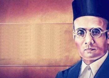 मोपल्यांच्या गावात स्वामी विवेकानंद, स्वातंत्र्यवीर सावरकर यांची छबी असलेले झेंडे विजयोत्सवात…