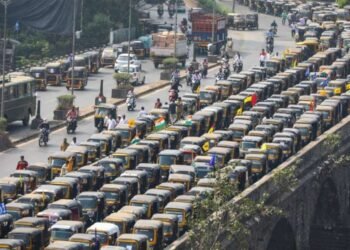 पुण्यात सलग दुसऱ्या दिवशी रिक्षा चालकांचा संप, प्रवाशांचे हाल…