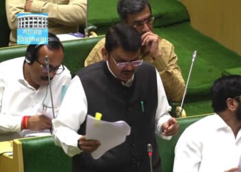 LIVE – पहा देवेंद्र फडणीस विधासभेतून लाईव्ह…