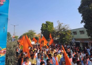 लव्ह जिहाद व धर्मांतरण कायदा : परळी वैजनाथ येथे हिंदु जनसागर रस्त्यावर…