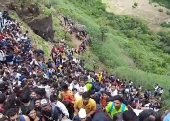 गुलाबी थंडी, विकेंडची धमाल, नाशिकमध्ये ख्रिसमस, न्यू इअर सेलिब्रेशनसाठी पर्यटंकाची गर्दी…