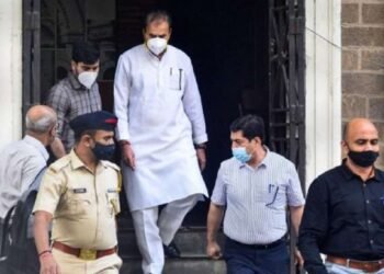 महाराष्ट्राचे माजी गृहमंत्री अनिल देशमुख यांची 1 वर्ष, 1 महिना आणि 27 दिवसांनंतर ऑर्थर रोड तुरुंगातून सुटका