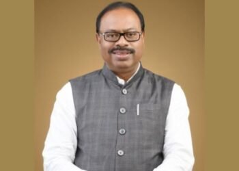 बावनकुळेंना दलित समाजाने दाखवले काळे झेंडे