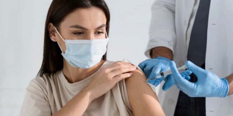 पुन्हा कोविड-19 :- लातूरात 14 केंद्रावर सुरू होणार पुन्हा कोरोणाचे लसीकरण…