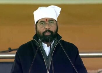 एकनाथ शिंदे यांनी मोदींसमोर शिखांबद्दल मोठी गोष्ट बोलली भगवंत मान बघतच राहिले…