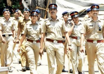राज्यातील सर्व पोलिसांना घरे उपलब्ध करून देण्यासाठी सर्व पातळ्यांवर प्रयत्न
