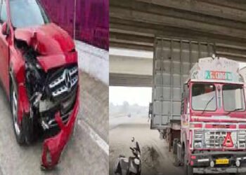 काल कार अपघात,आज समृद्धी महामार्गावर पुलाखाली अडकला ट्रक…