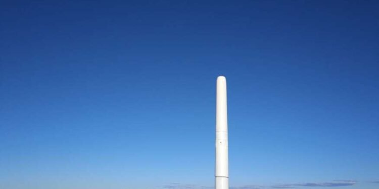 हे पोल नाही पवनचक्की आहे – हा व्हिडीओ पहाच :- लहान आणि कमी आवाजाची पवनचक्की, प्रत्येकाला ते परवडेल…