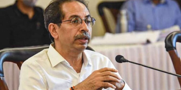 ठाकरे गटाची तातडीची बैठक, काय आहे कारण ? वाचा …