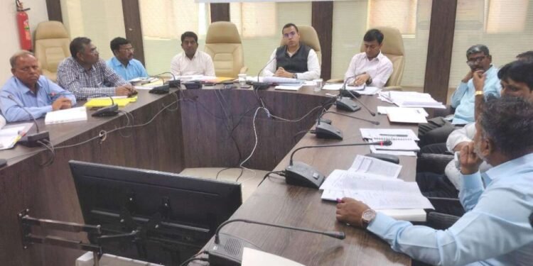 जलसंवाद यात्रेतून नागरिकांना नदीसाक्षर बनवणार: जिल्हाधिकारी…