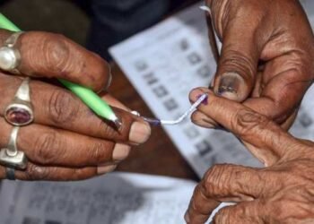 पदवीधर आणि शिक्षक मतदारसंघांसाठी आज मतदान, आतापर्यंत किती टक्के मतदान ?