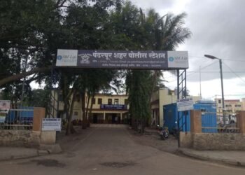 आईच्या बॉयफ्रेंडच्या मुलासोबत अफेअर, प्रेमासाठी लेकीने असा रचला डाव; थेट मर्डर…