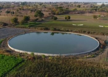 जगातील सर्वात मोठी विहीर खोदणारा बीडचा पठ्ठ्या, तब्बल एक एकरात विहीर खोदली