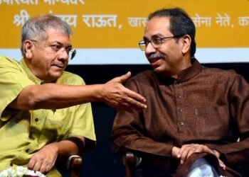 Breaking News ! उद्धव ठाकरे आणि प्रकाश आंबेडकर यांची युतीची घोषणा…