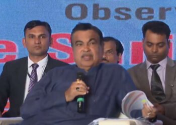 Live :-  नितीन गडकरी गुजरातमधील राष्ट्रीय महामार्गाच्या कामाच्या प्रगतीबाबत प्रसारमाध्यमांशी संवाद…