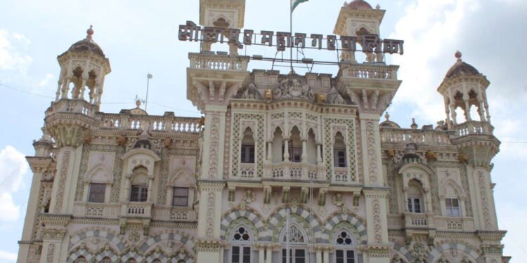 सोलापूर:- मनपा ची थकीत मिळकत कराच्या वसुली व कारवाई धडक मोहीम तीव्र…