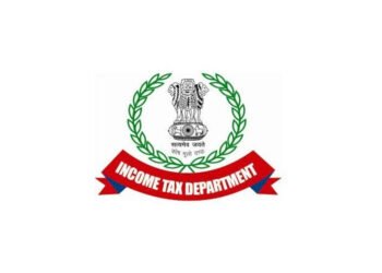 सोलापूरात आयकर विभागाचे विविध व्यावसायिकांच्या कार्यालयांवर छापे…