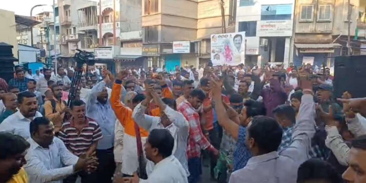 LIVE | हसन मुश्रीफ यांचे कार्यकर्ते आक्रमक; किरीट सोमय्याचा पुतळा केला दहन