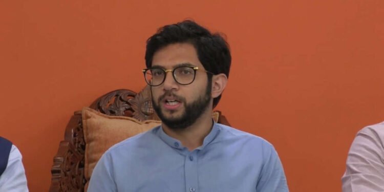 LIVE:- शिवसेना नेते, आदित्य ठाकरे यांची पत्रकार परिषद । शिवसेना भवन, दादर