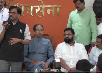 ठाकरेंचा भाजपला दणका; नाशिकमधील पदाधिकाऱ्यांचा ठाकरे गटात पक्षप्रवेश…