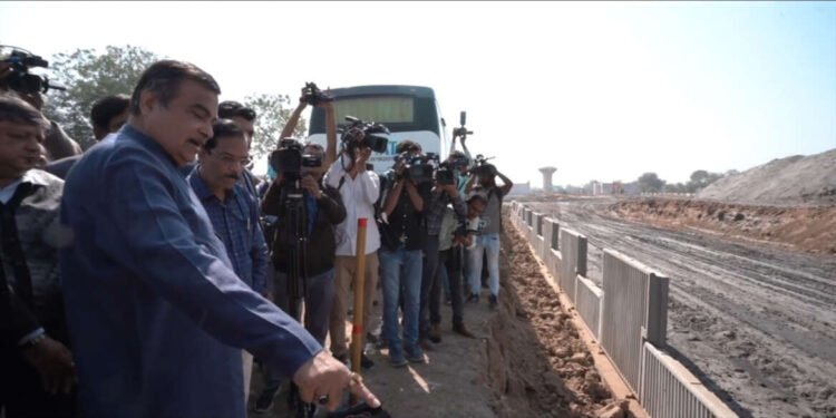 फलटण, महाराष्ट्र येथे 1,539 कोटी रुपयांच्या 3 राष्ट्रीय महामार्ग प्रकल्पांचे लोकार्पण आणि पायाभरणी…