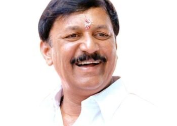 भावनिक राजकारण न करताना धर्मराज काडादी यांनी मैदानात यावे – विजयकुमार देशमुख