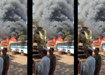 पहा व्हिडीओ – विश्रांतवाडी RTOआवारात तब्बल १० वाहनांना आग; कारण अद्याप अस्पष्ट