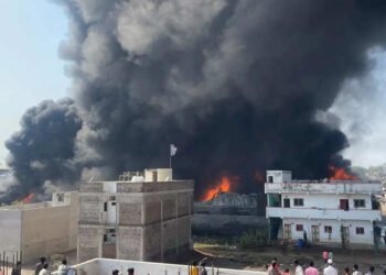 औरंगाबादेत अग्नितांडव; वाळूज एमआयडीतील प्लास्टिक चटई कंपनीला भीषण आग…