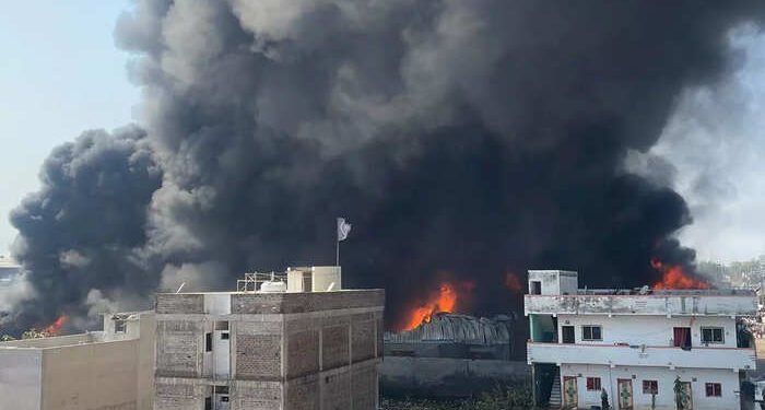 औरंगाबादेत अग्नितांडव; वाळूज एमआयडीतील प्लास्टिक चटई कंपनीला भीषण आग…