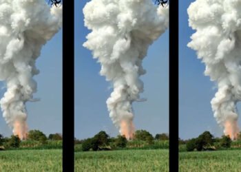 भयानक व्हिडीओ :- बार्शी फटाक्यांच्या कारखान्यात स्फोट, अनेकांचा मृत्यू झाल्याची भीती…