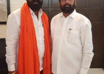 राजकीय पुढाऱ्यांना बंदी असतांना देखील आ.बांगर यात्रेत पोहोचले; गावकऱ्यांनी अडवला ताफा