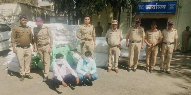 अहमदपुरात दहा लाखाचा गुटखा जप्त, चार जणांला अटक, दोन आरोपी फरार