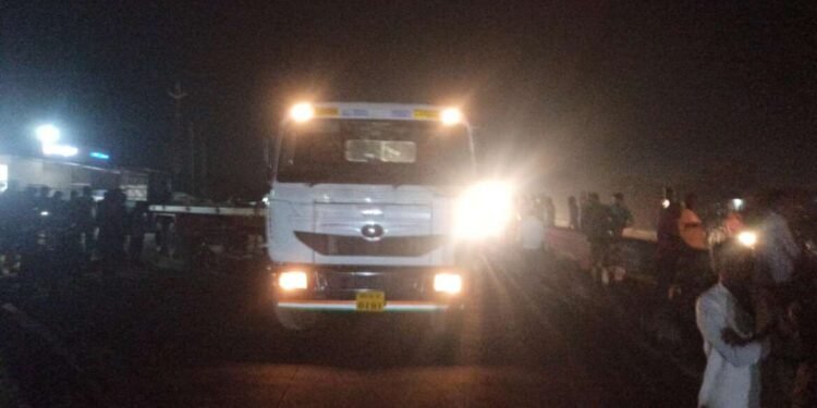 सोलापूर अक्कलकोट रस्त्यावर झालेल्या भीषण अपघात,इंजिनिअर तरुण जागीर ठार तर दुसरा तरुण गंभीर जखमी…