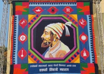 मंथन आर्ट स्कूल आणि मदर क्विल्ट्सने मिळून २० फूट लांब गोधडीत साकारले छत्रपती शिवाजी महाराज…