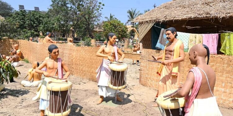 कोल्हापूर येथील कणेरी मठात आयोजित ‘पंचमहाभूत लोकोत्सव’मध्ये स्वीकारलेले पर्याय…