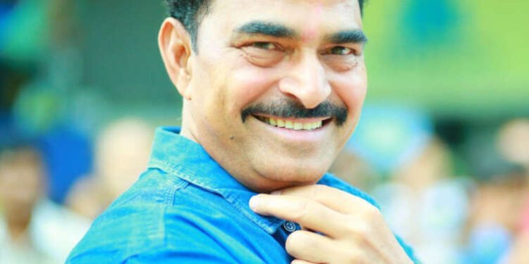 आईला ५०० वर्ष जिवंत ठेवण्यासाठी सयाजी शिंदेंनी लढवली अनोखी शक्कल; ऐकून तुम्हीही कराल कौतुक…