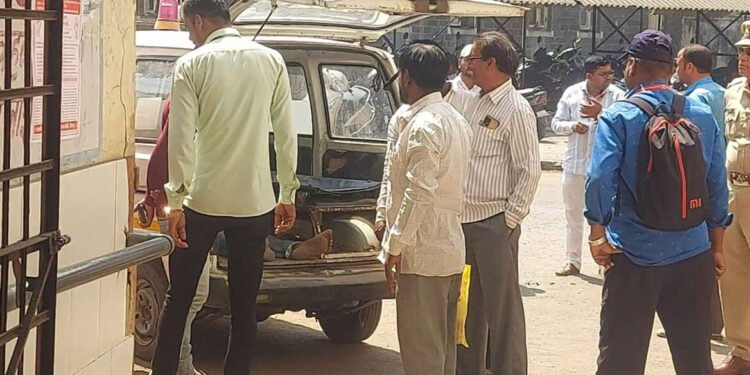 ब्रेकींग ! तरुण-तरुणीची एकाच झाडाला गळफास घेऊन आत्महत्या ; कारण अस्पष्ट