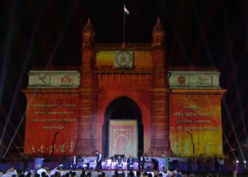 LIVE | गेट वे ऑफ इंडिया येथील लाईट व साऊन्ड शो चे उदघाटन, मुंबई