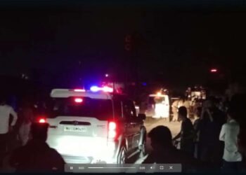 सोलापूर :- विजयनगर मधील कारखान्याला आग; आग विझविण्याचे शर्थीचे प्रयत्न सुरू…