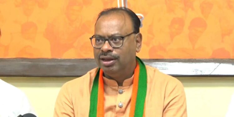 भाजप कार्यालय वसंतस्मृति, दादर येथे माध्यमांशी संवाद…