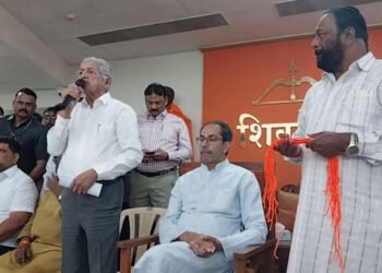 LIVE : रायगड जिल्हातील शेकडो काँग्रेस कार्यकर्त्यांचा उद्धव ठाकरे यांच्या उपस्थितीत शिवसेना भवन येथे पक्ष प्रवेश..