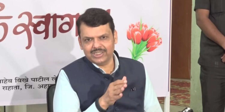 LIVE | फडणवीस यांचा अहमदनगरमध्ये माध्यमांशी संवाद…