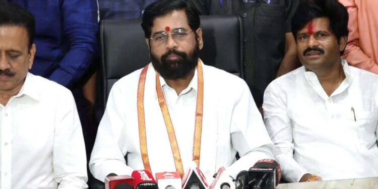 पुणे:- मुखमंत्री एकनाथ शिंदे आयोजित पत्रकार परिषदेतून लाईव्ह…