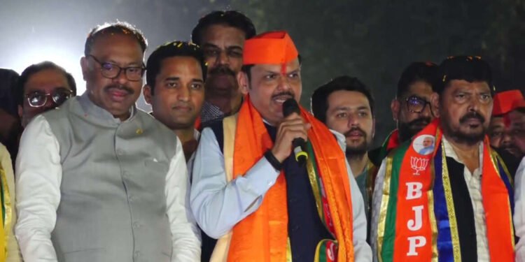 हेमंत रासने यांच्या प्रचारार्थ भव्य रोड शो चा समारोप..